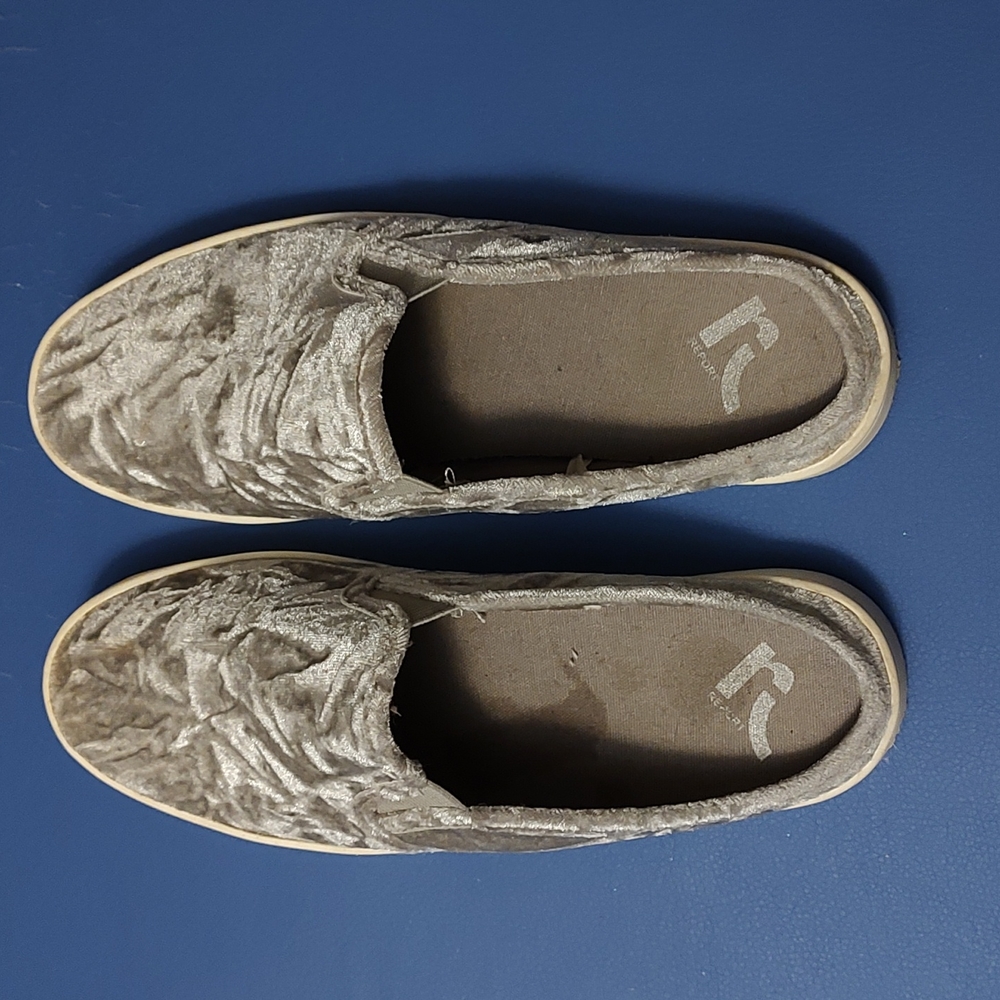 Report Silver Plush slide on shoes